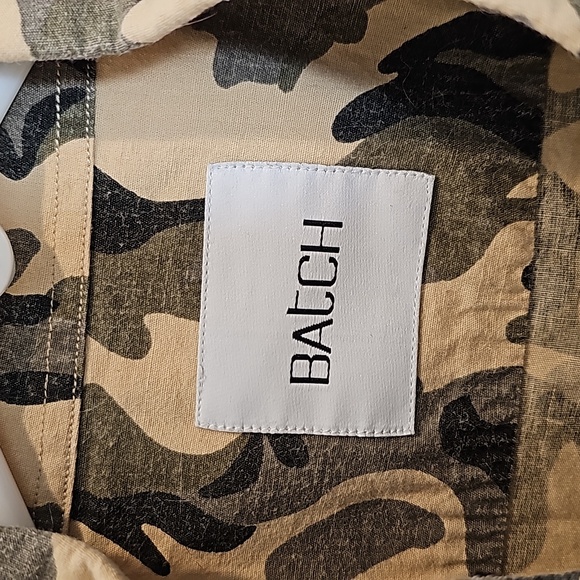 Batch Camouflage Short Sleeve Button Down - Picture 3 of 4